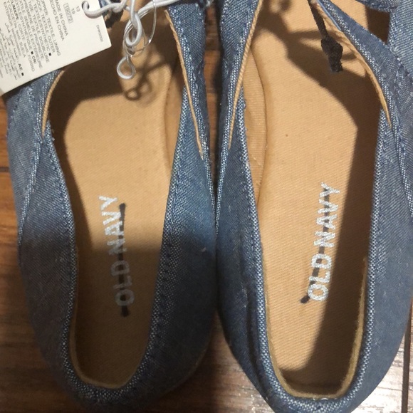 BRAND NEW GIRLS OLD NAVY SHOES SIZE 13! NWT! SMOKE FREE HOME! - Picture 4 of 4